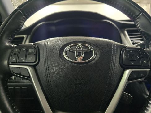 Used 2019 Toyota Highlander SE AWD/4WD image 26