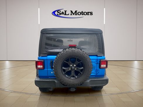 Used 2022 Jeep Wrangler Sport AWD/4WD image 4