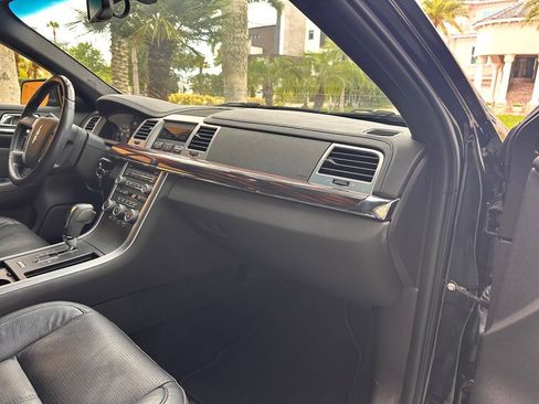 Used 2009 Lincoln MKS FWD image 61