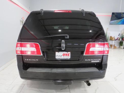 Used 2014 Lincoln Navigator Base 4x4 4dr SUV w/ Equipment Group 101A image 5
