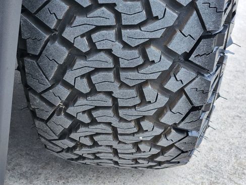 Used 2022 Nissan Frontier Pro-X RWD image 10