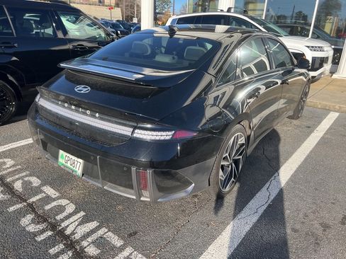 Used 2025 Hyundai Ioniq 6 Limited image 3