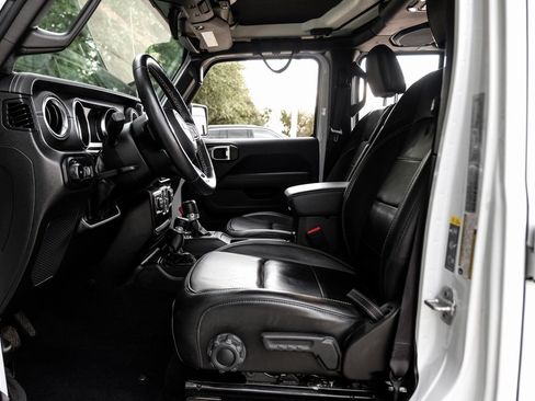 Used 2022 Jeep Wrangler Unlimited Sahara w/ LED Lighting Group image 43