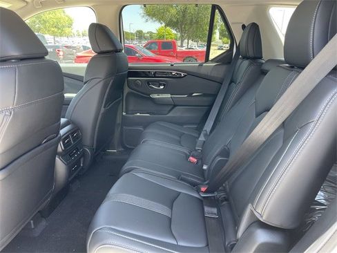 New 2025 Honda Pilot Touring image 27