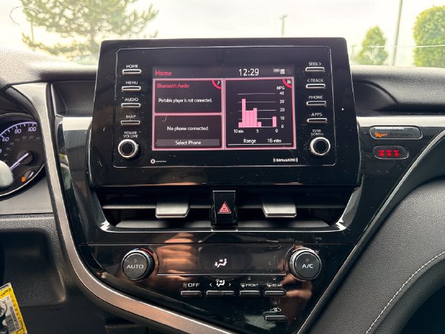 Used 2021 Toyota Camry SE FWD image 21
