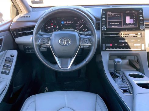 Used 2020 Toyota Avalon XLE image 5