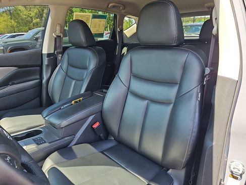 Used 2024 Nissan Murano SV w/ SV Midnight Edition Package image 18