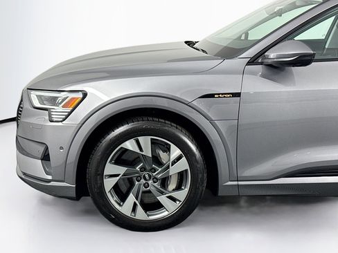 Used 2021 Audi e-tron Premium AWD/4WD image 39
