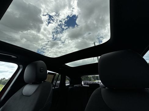 Certified 2025 Mercedes-Benz GLA 250 image 33