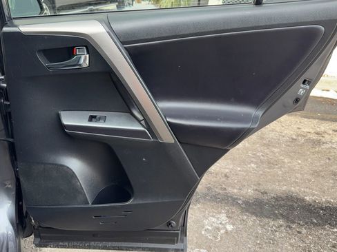 Used 2018 Toyota RAV4 XLE image 15