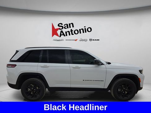 New 2025 Jeep Grand Cherokee Altitude RWD image 9