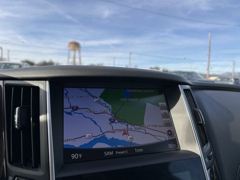 Used 2018 INFINITI Q50 Luxe w/ Essential Package (2.0T Luxe) image 19