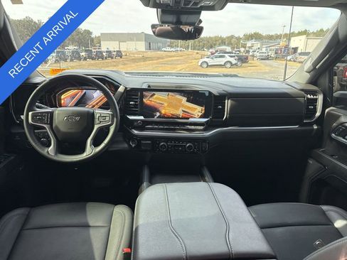 Used 2024 Chevrolet Silverado 2500 LTZ w/ LTZ Plus Package image 10