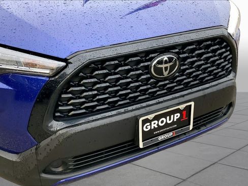 Used 2024 Toyota Corolla Cross LE w/ Moonroof Package FWD image 30