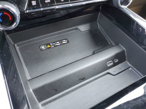 Used 2025 Chevrolet Tahoe Z71 image 34