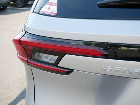 Used 2025 Toyota Grand Highlander AWD image 17