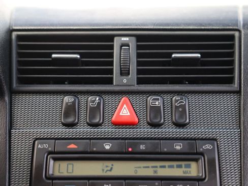 Used 2000 Mercedes-Benz C 280 Sedan image 31
