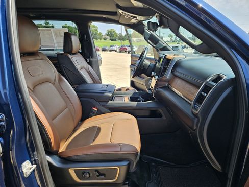 Used 2024 RAM 1500 Limited AWD/4WD image 19