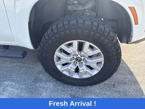 Used 2022 Nissan Frontier SV image 19