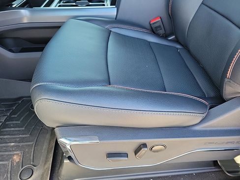 Used 2024 Ford F250 Lariat w/ Lariat Ultimate Package image 13