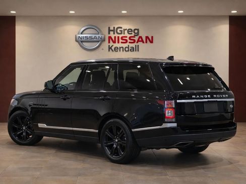 Used 2018 Land Rover Range Rover Supercharged AWD/4WD image 2