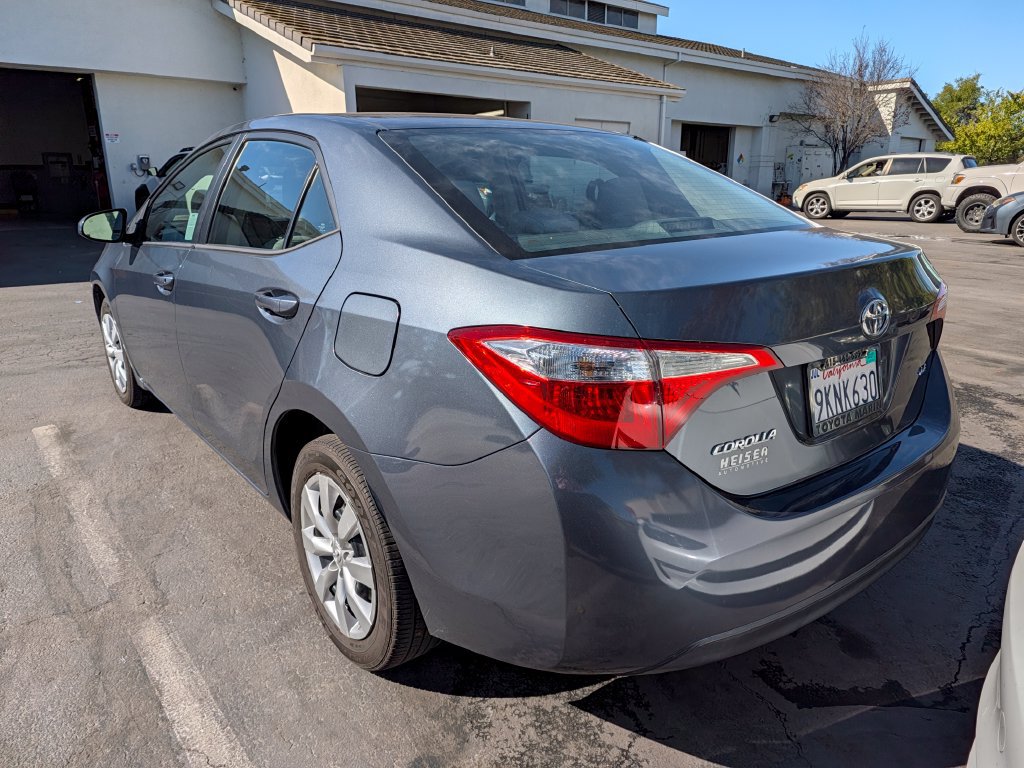 Used 2015 Toyota Corolla LE FWD image 3