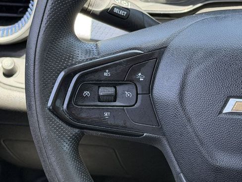 Used 2024 Chevrolet Trax LS w/ LS Convenience Package FWD image 13