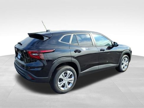 New 2026 Chevrolet Trax LS FWD image 3