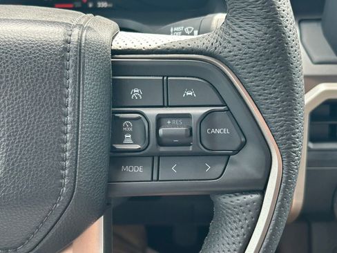 Certified 2025 Toyota Tacoma SR5 AWD/4WD image 39