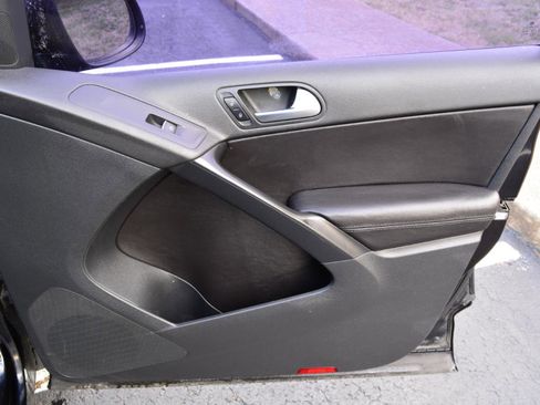 Used 2017 Volkswagen Tiguan Wolfsburg Edition image 16