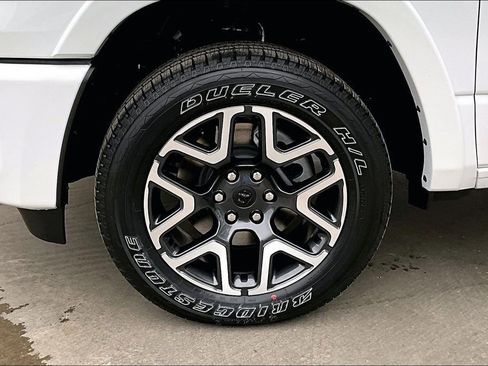 New 2026 RAM 1500 Laramie AWD/4WD image 11