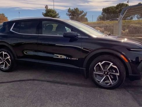 New 2026 Chevrolet Equinox EV LT FWD image 2