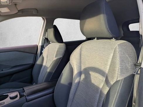 Used 2021 Nissan Rogue S image 10