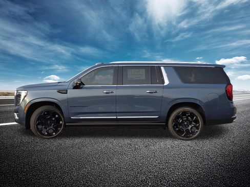 New 2026 GMC Yukon XL Denali w/ Denali Reserve Package AWD/4WD image 15