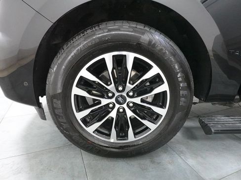 Certified 2025 Ford Expedition Platinum AWD/4WD image 50