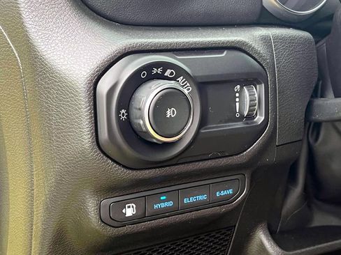 Used 2023 Jeep Wrangler Unlimited Sahara image 17