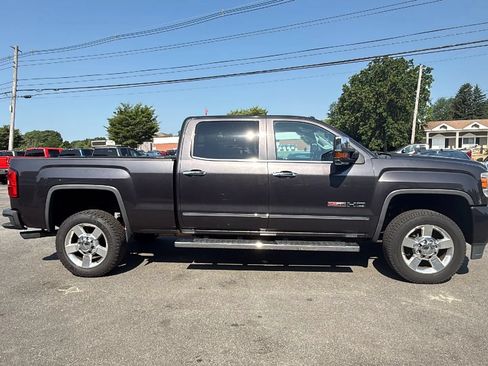 Used 2016 GMC Sierra 2500 SLT w/ All-Terrain HD Package AWD/4WD image 12