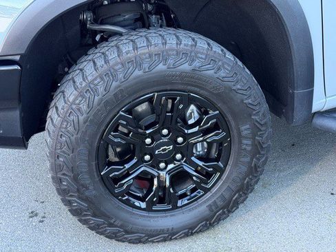 Certified 2024 Chevrolet Silverado 1500 ZR2 w/ Technology Package image 4