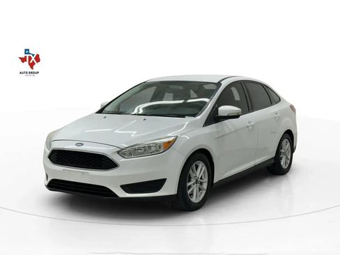 Used 2015 Ford Focus SE image 5