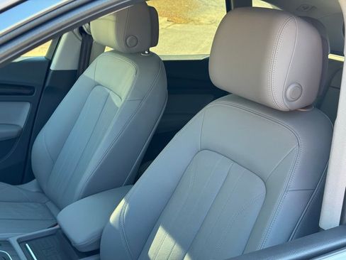 Used 2020 Audi Q5 2.0T Premium w/ Convenience Package image 19