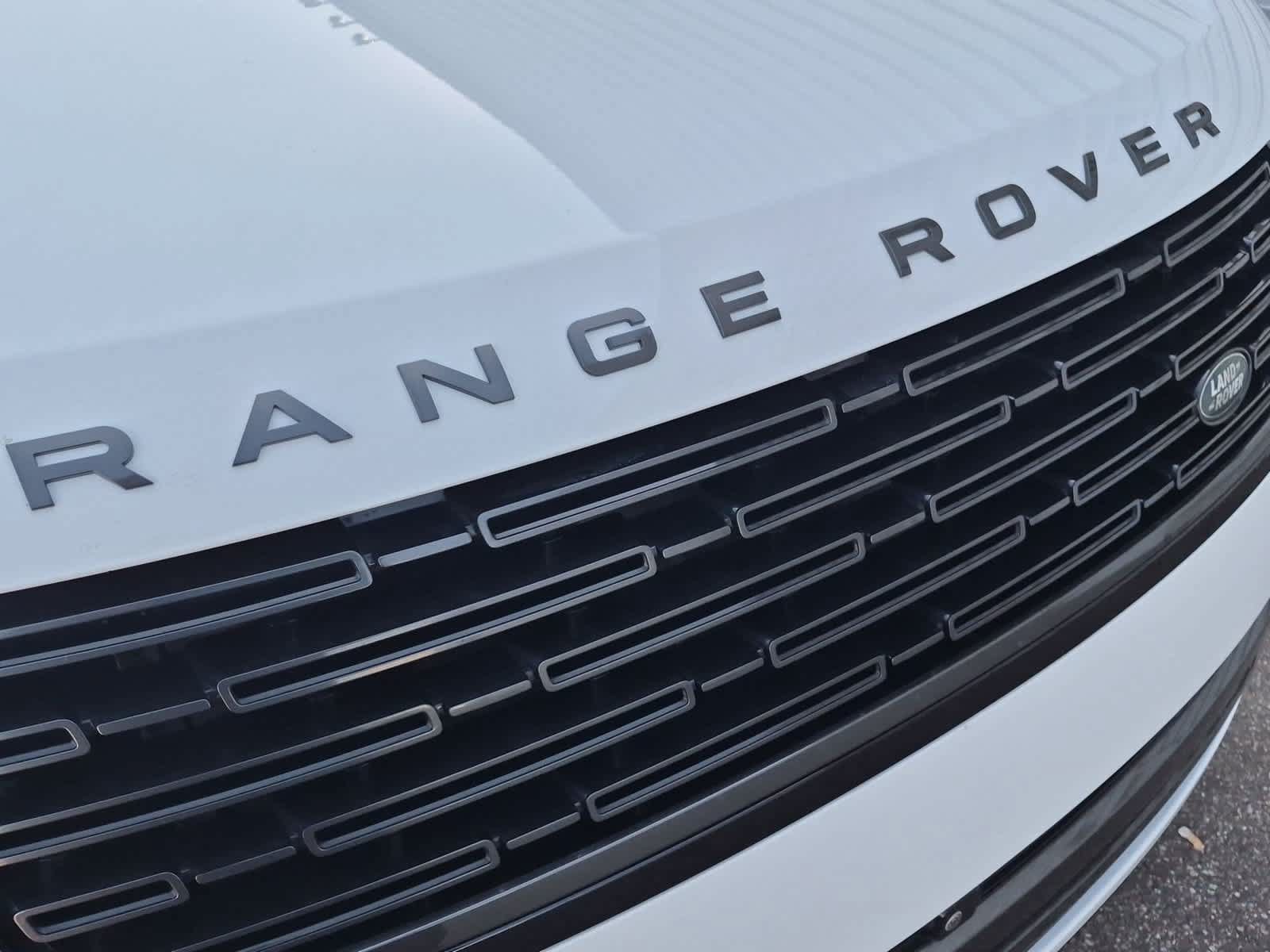 Used 2024 Land Rover Range Rover Long Wheelbase SE AWD/4WD image 12