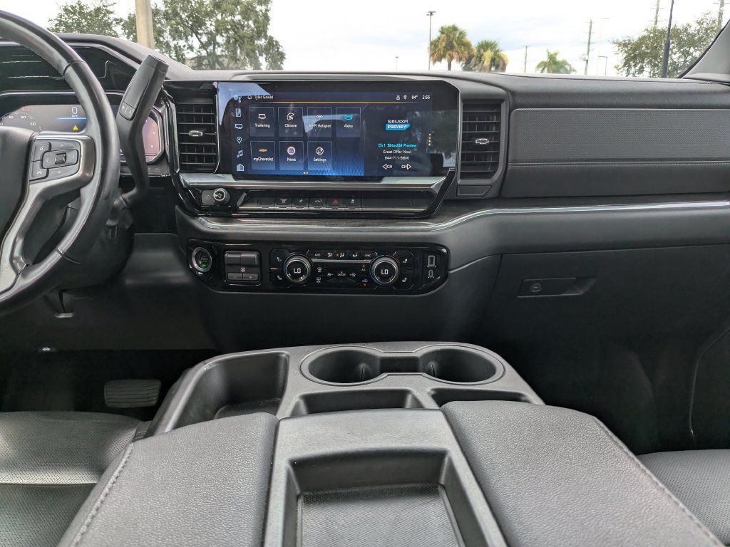 Used 2024 Chevrolet Silverado 2500 LTZ AWD/4WD image 14