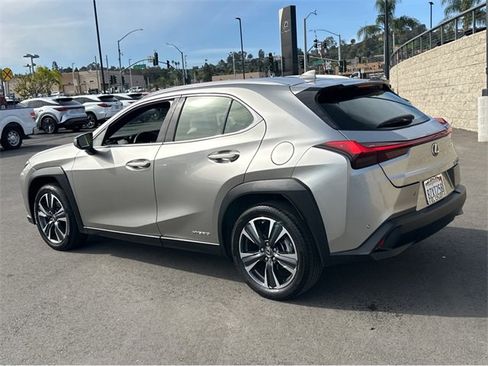Used 2022 Lexus UX 250h image 4