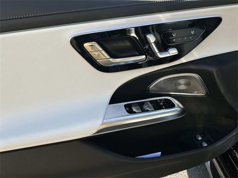 New 2026 Mercedes-Benz E 53 AMG e 4MATIC Sedan image 13