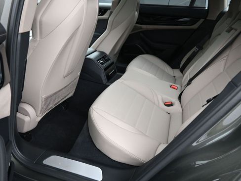 Used 2025 Porsche Panamera 4S image 24