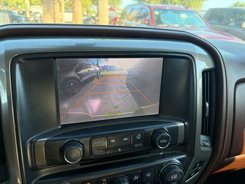 Used 2014 Chevrolet Silverado 1500 High Country RWD image 12