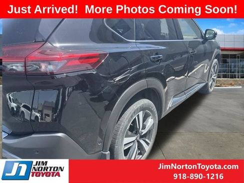 Used 2023 Nissan Rogue SL w/ SL Premium Package FWD image 5