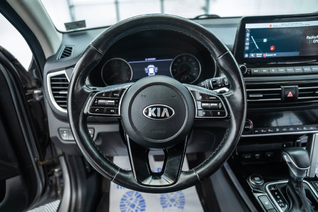 Used 2021 Kia Seltos SX w/ SX Sunroof Package AWD/4WD image 30
