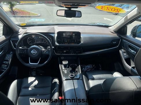 Used 2023 Nissan Rogue SL w/ SL Premium Package AWD/4WD image 18