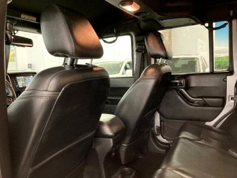Used 2015 Jeep Wrangler Unlimited Sahara w/ Dual Top Group image 12